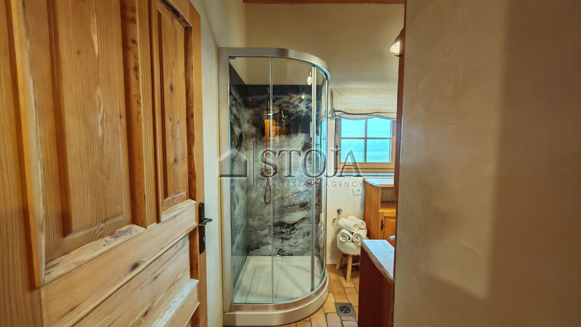 Lokacija: Ljubljana mesto, Vič-Rudnik, Črna vas