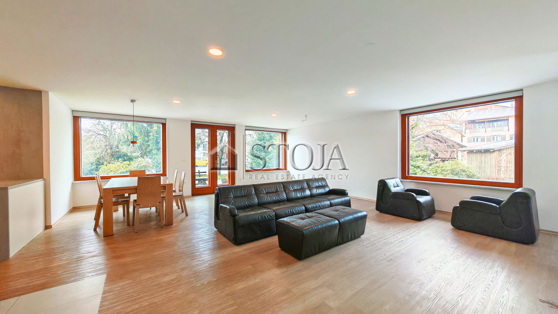 Location: Ljubljana City, Šiška, Šmartno pod Šmarno goro