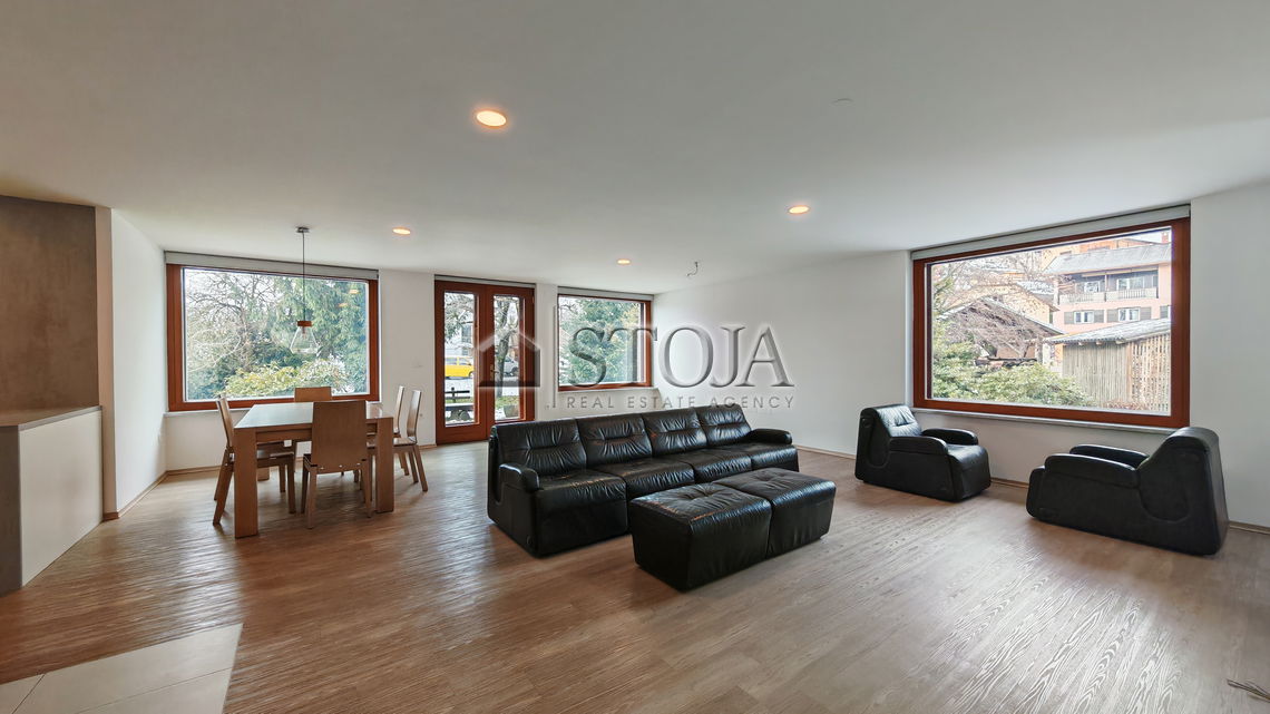 Location: Ljubljana City, Šiška, Šmartno pod Šmarno goro