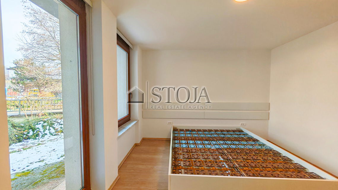 Location: Ljubljana City, Šiška, Šmartno pod Šmarno goro