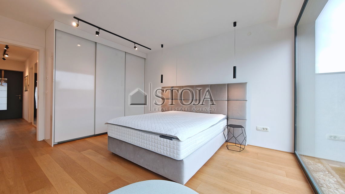 Location: Ljubljana City, Šiška, Podutik