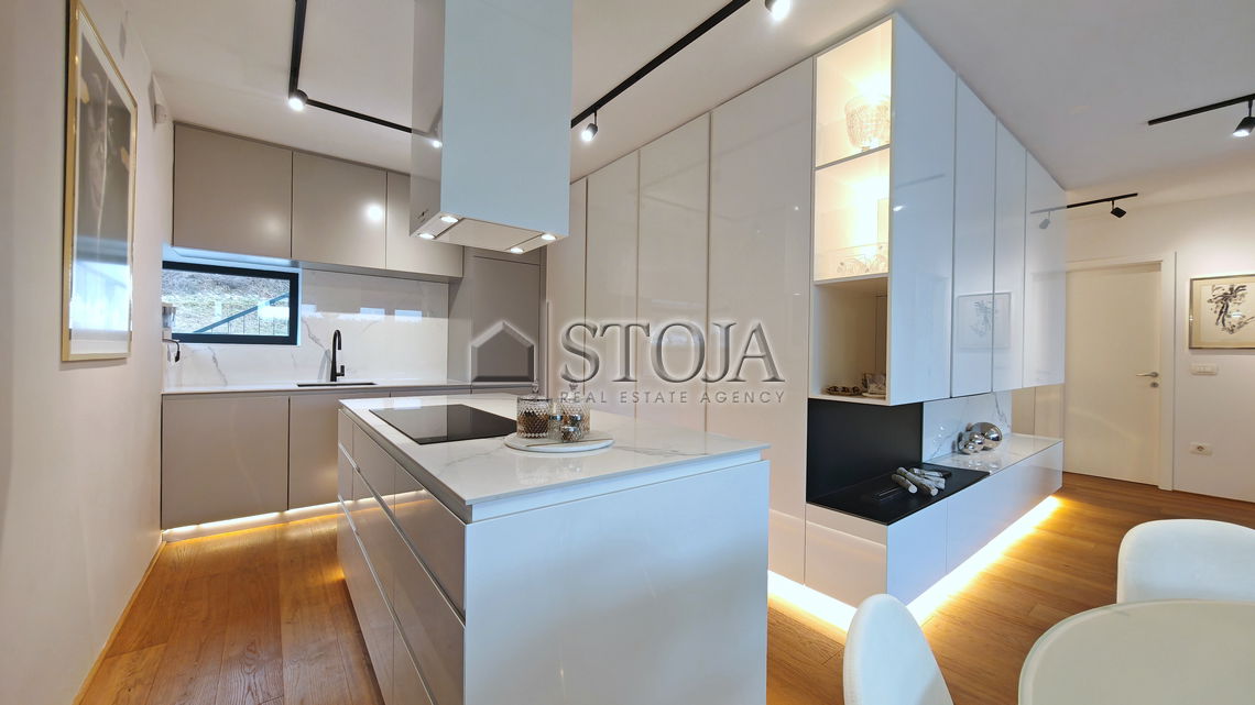 Location: Ljubljana City, Šiška, Podutik