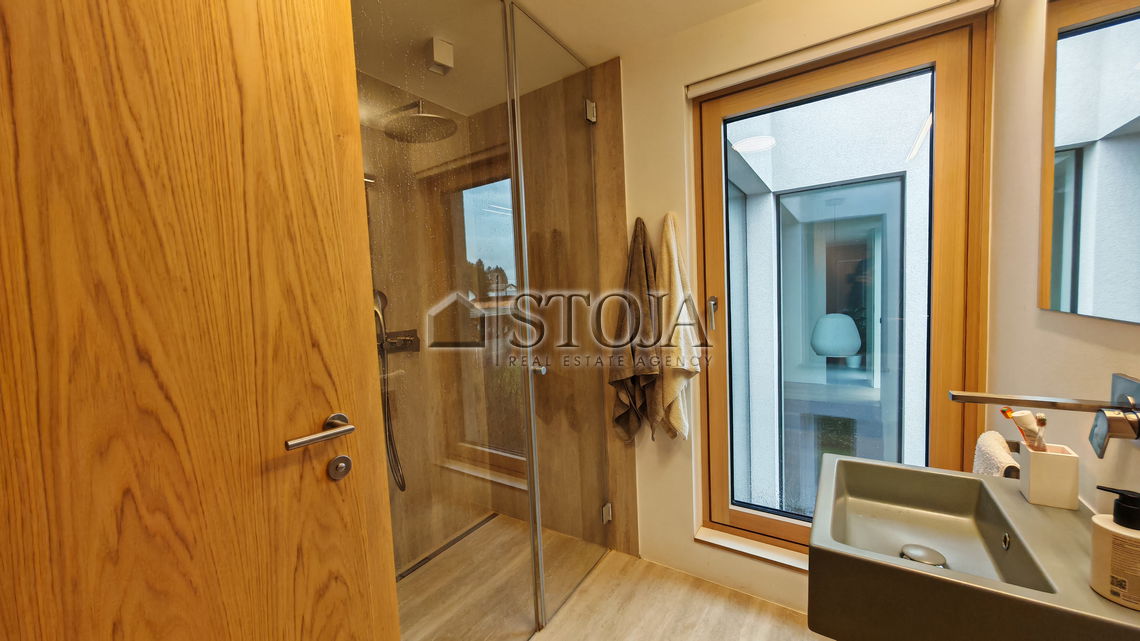 Lokacija: Ljubljana mesto, Vič-Rudnik, Rudnik