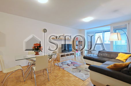 Lokacija: Ljubljana mesto, Center, Poljane