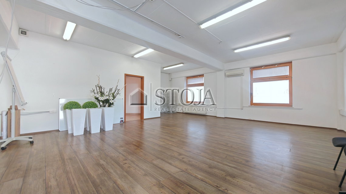 Lokacija: Ljubljana okolica, Trzin, Trzin