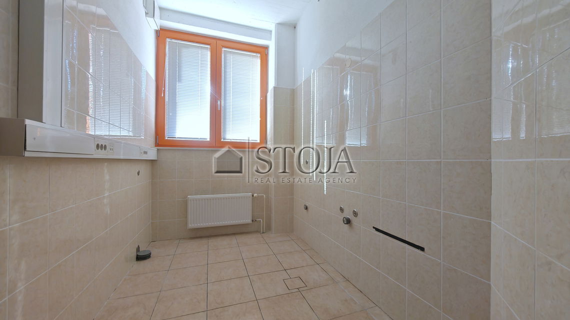 Location: Ljubljana City, Bežigrad, Bežigrad