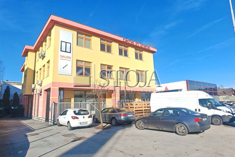 Ubicación: Ljubljana okolica, Trzin, Trzin