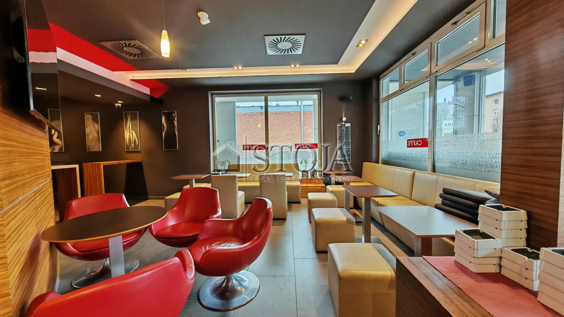 Location: Gorenjska, Kranj, Center