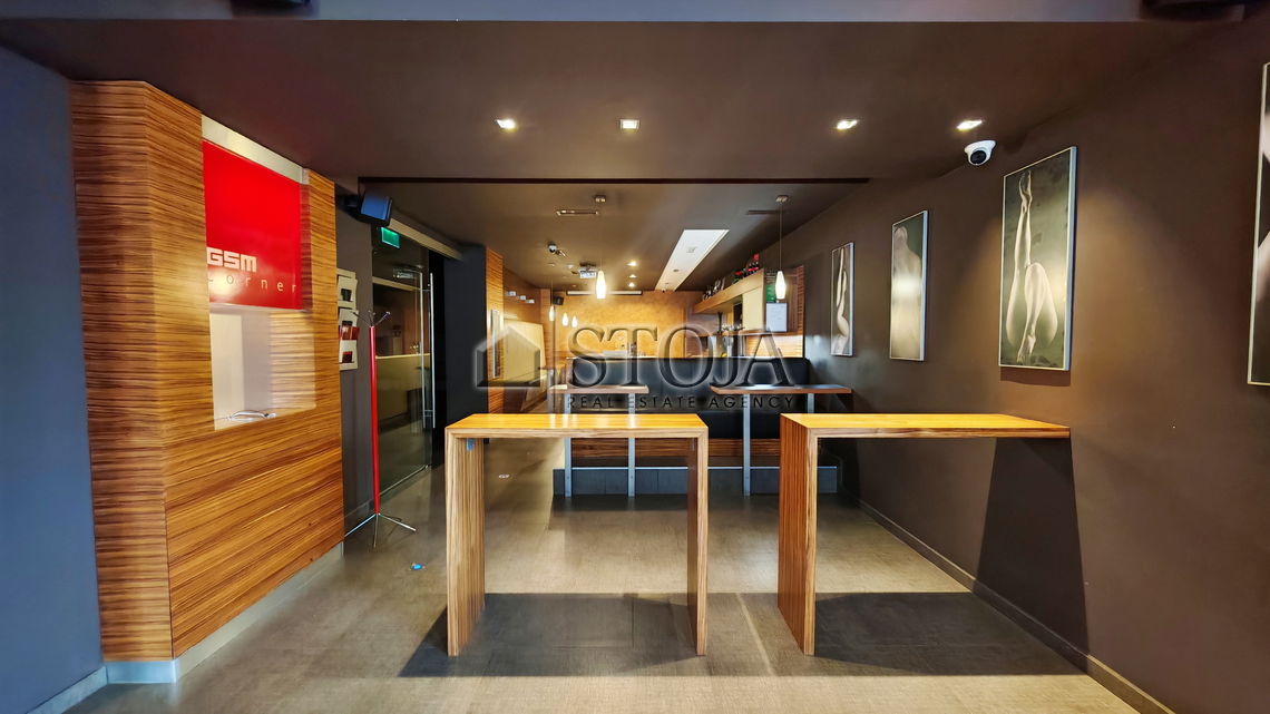 Location: Gorenjska, Kranj, Center