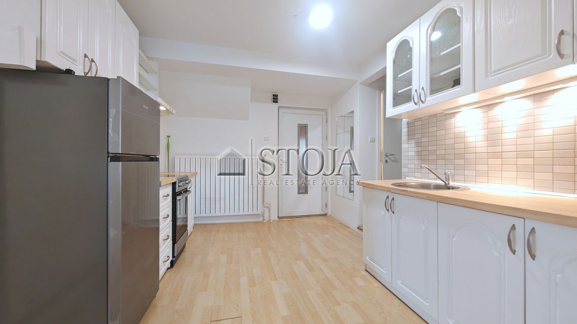 Location: Ljubljana City, Moste-Polje, Polje