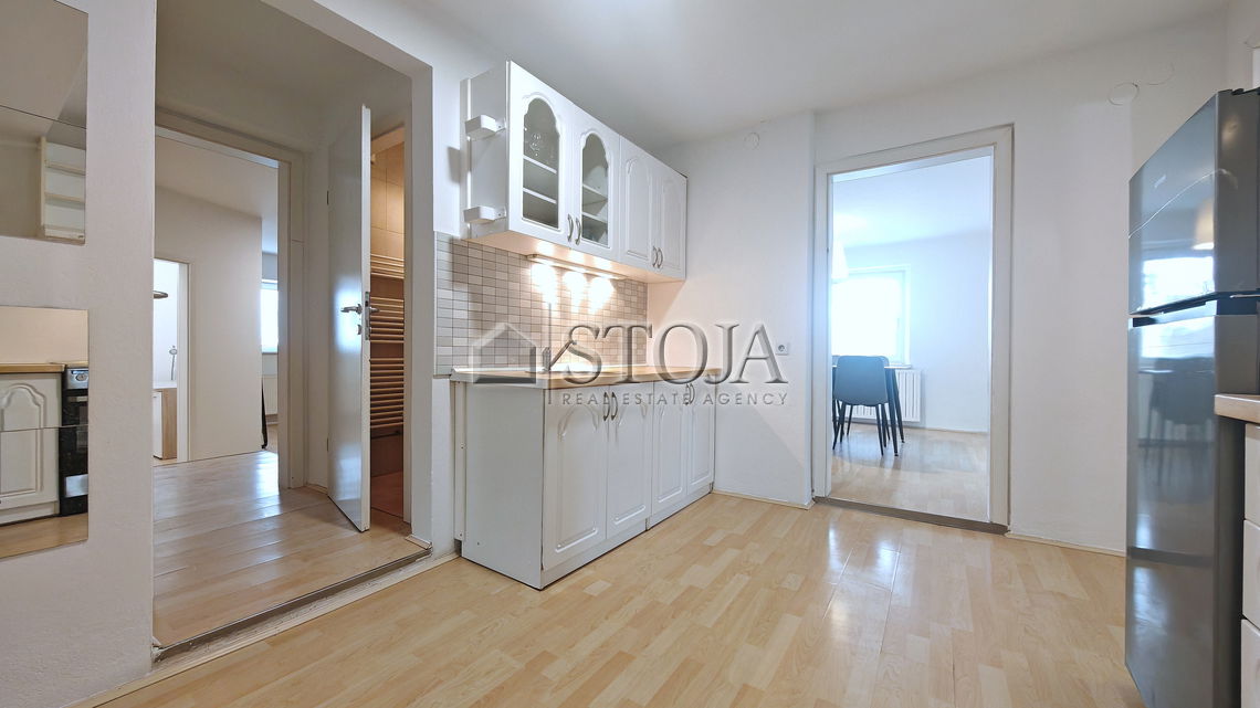 Location: Ljubljana City, Moste-Polje, Polje