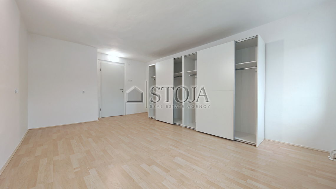 Location: Ljubljana City, Moste-Polje, Polje