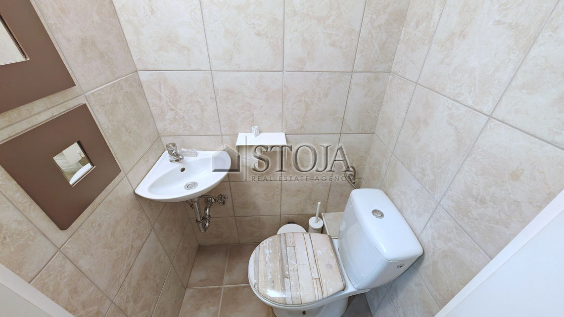 Location: Ljubljana City, Moste-Polje, Polje