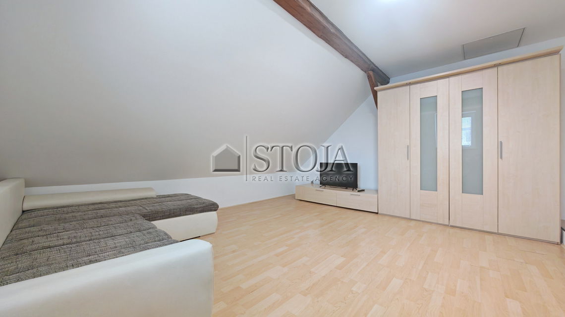 Location: Ljubljana City, Moste-Polje, Polje