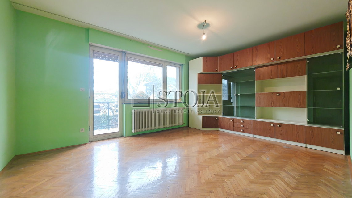 Lokacija: Ljubljana mesto, Šiška, Dravlje