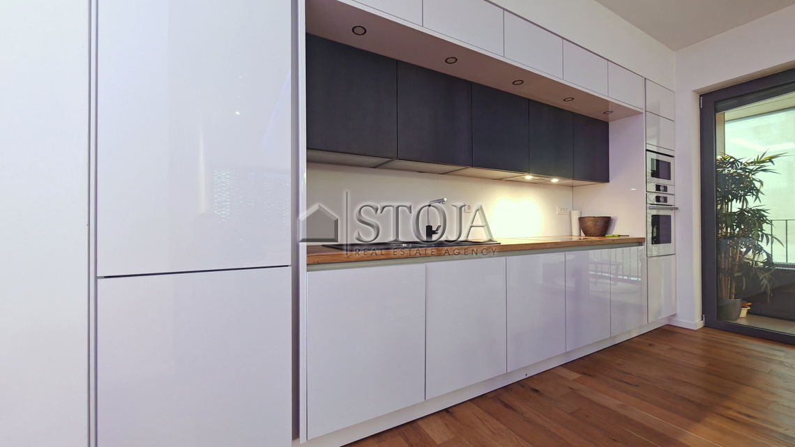 Location: Ljubljana City, Bežigrad, Bežigrad