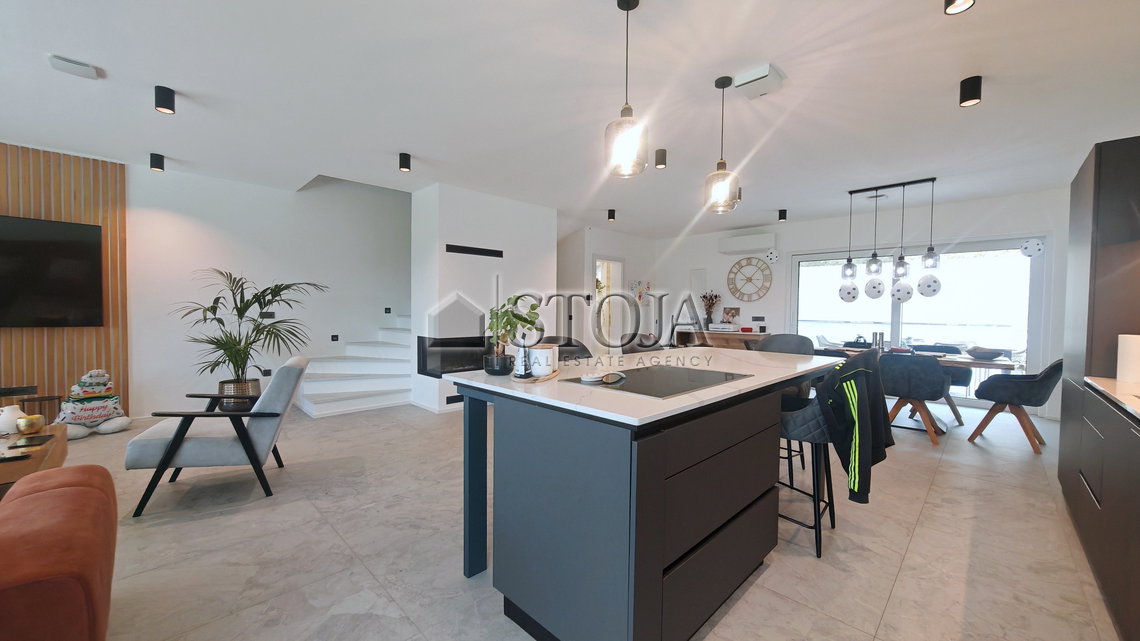 Lokacija: Ljubljana okolica, Dol pri Ljubljani, Dol pri Ljubljani