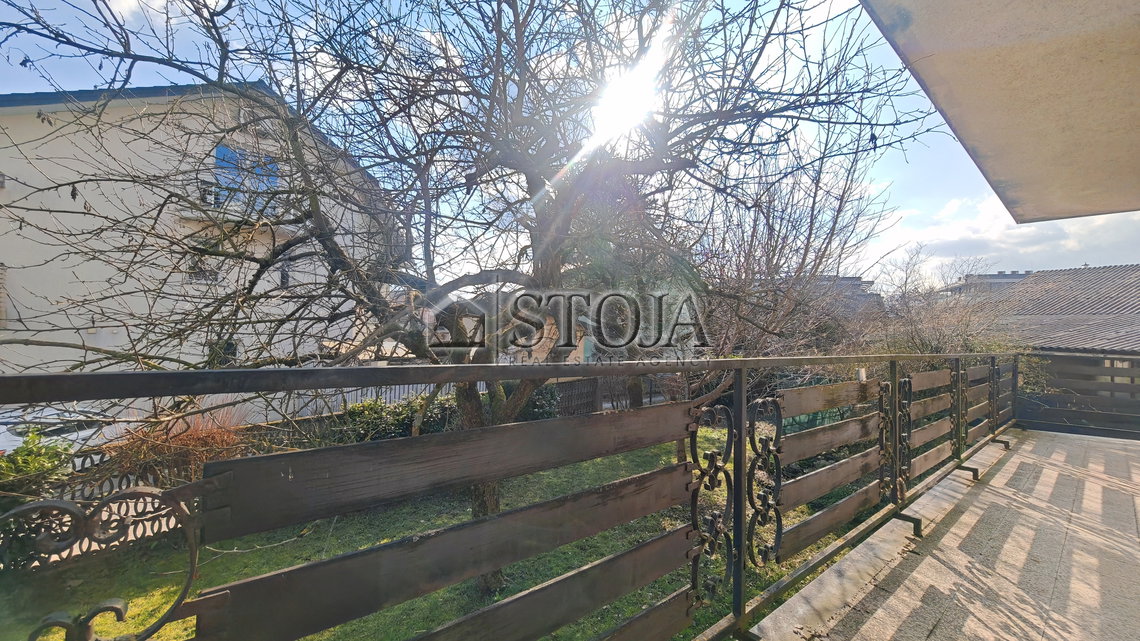 Lokacija: Ljubljana mesto, Šiška, Dravlje