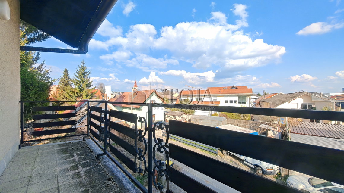 Lokacija: Ljubljana mesto, Šiška, Dravlje