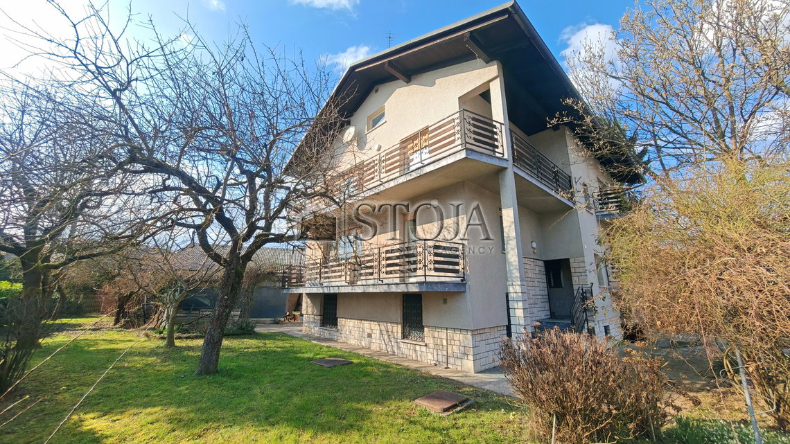 Lokacija: Ljubljana mesto, Šiška, Dravlje