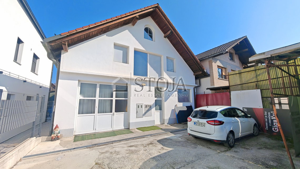 Location: Ljubljana mesto, Bežigrad, Stožice