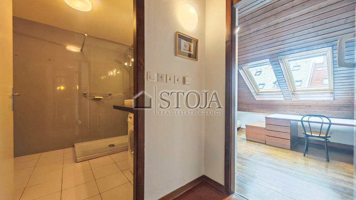 Lokacija: Ljubljana mesto, Center, Center