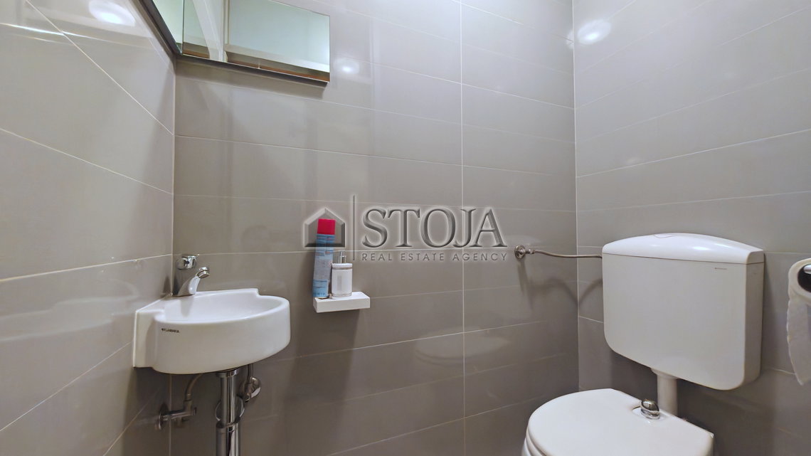 Lokacija: Ljubljana mesto, Center, Center