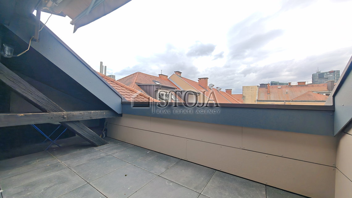 Lokacija: Ljubljana mesto, Center, Center