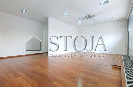 Location: Ljubljana mesto, Center, Center