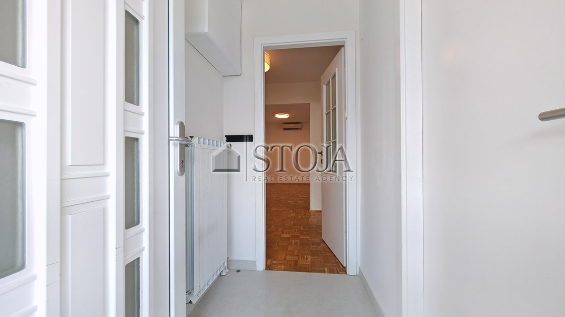 Location: Ljubljana mesto, Bežigrad, Črnuče