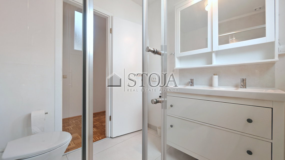 Location: Ljubljana mesto, Bežigrad, Črnuče