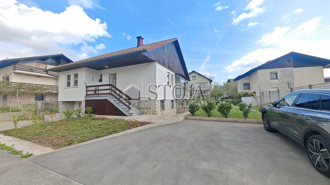 Location: Ljubljana mesto, Bežigrad, Črnuče