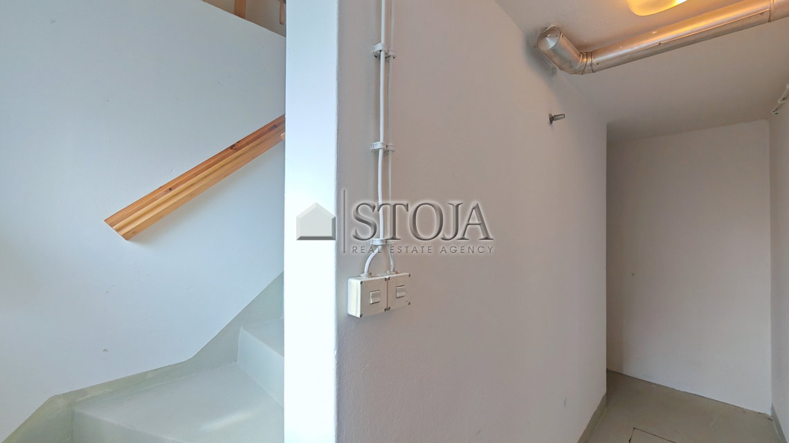 Location: Ljubljana mesto, Bežigrad, Črnuče