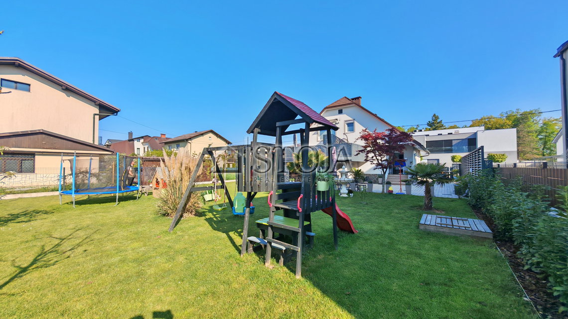 Location: Ljubljana mesto, Moste-Polje, Novo Polje