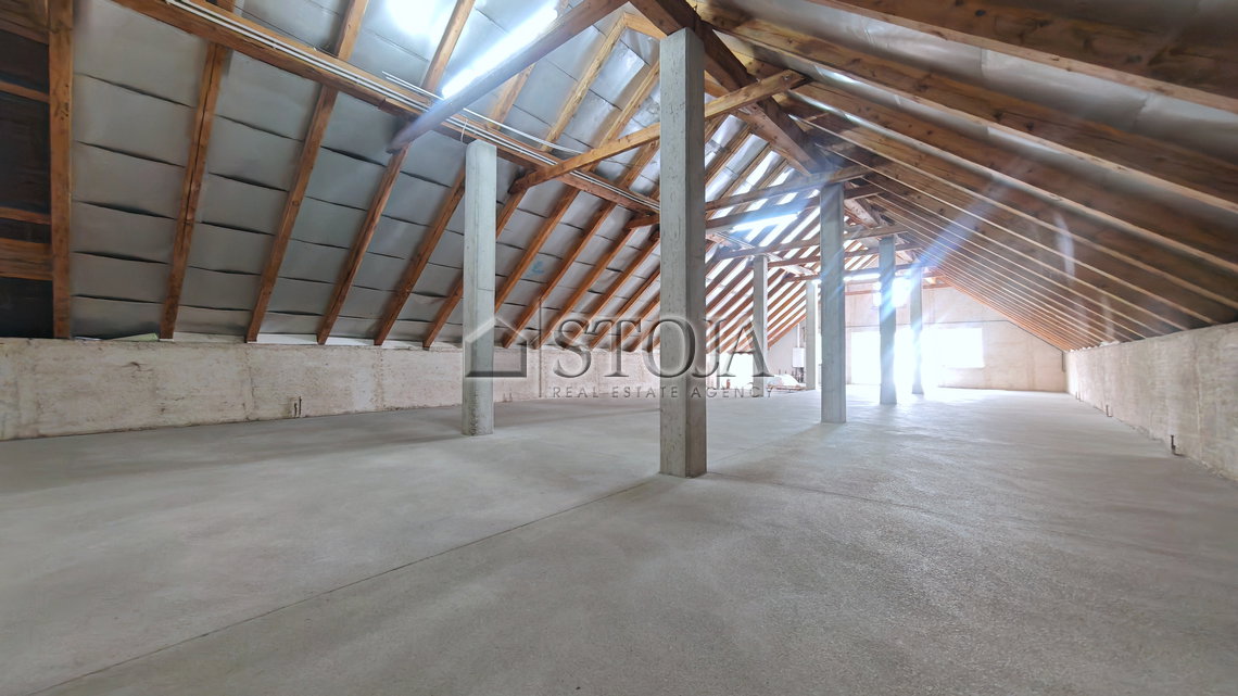 Lokacija: Ljubljana mesto, Bežigrad, Stožice