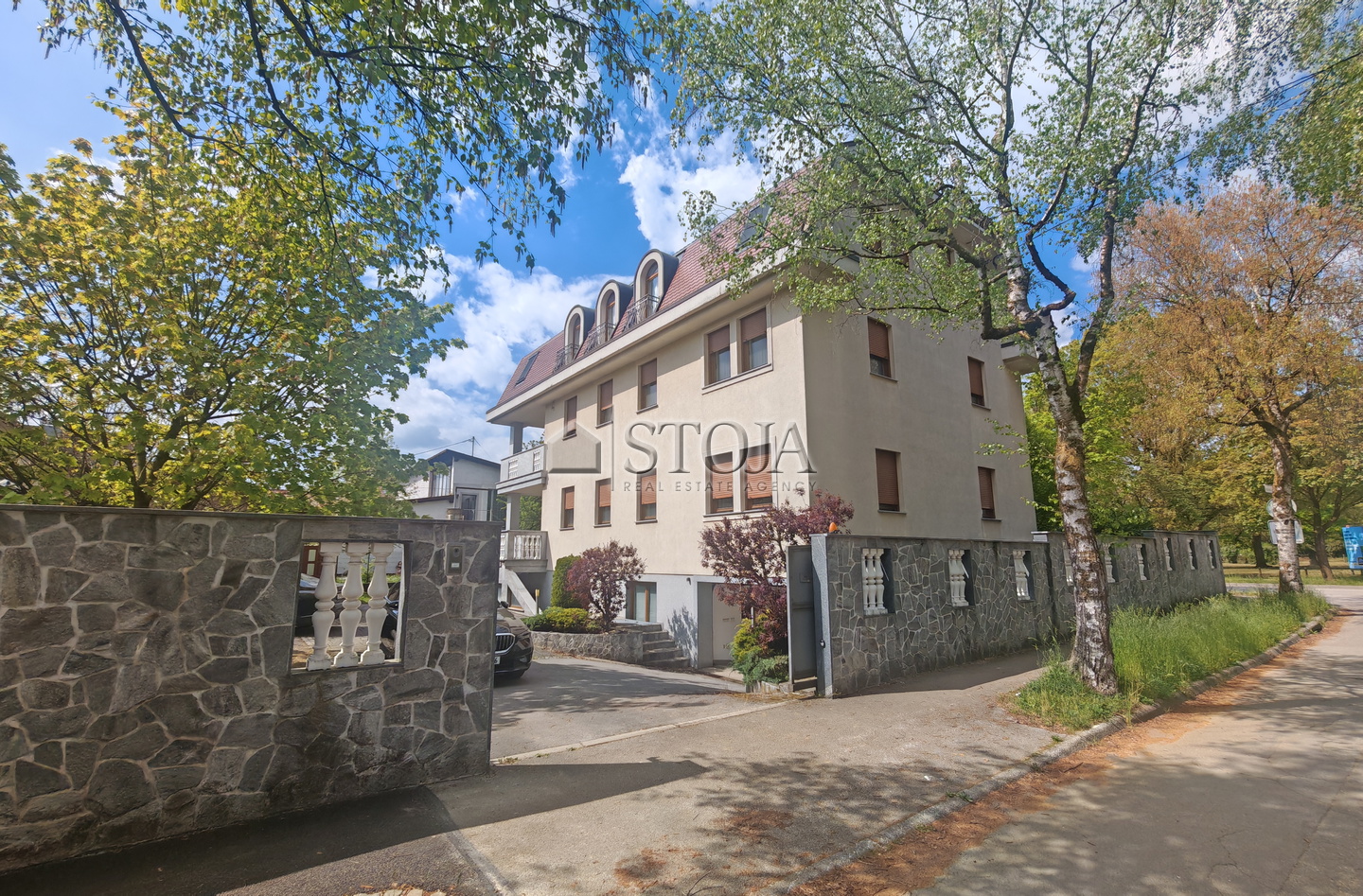 Lokacija: Ljubljana mesto, Bežigrad, Bežigrad