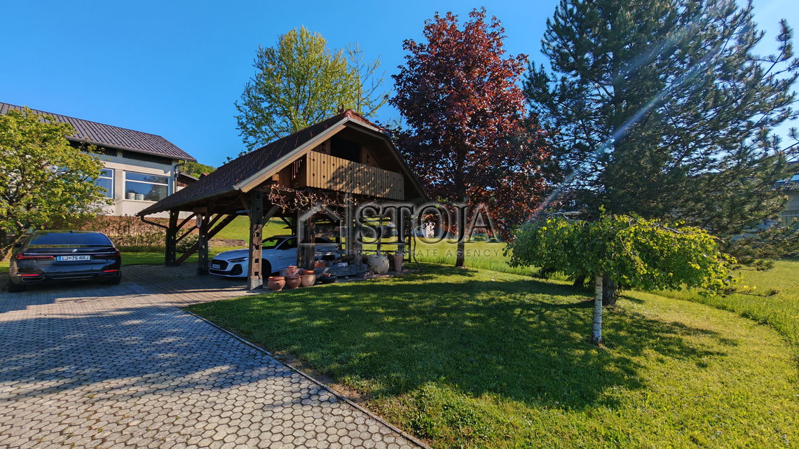 Lokacija: Ljubljana okolica, Brezovica, Brezovica pri Ljubljani