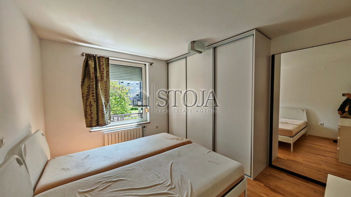 Location: Ljubljana mesto, Bežigrad, Zupančičeva jama