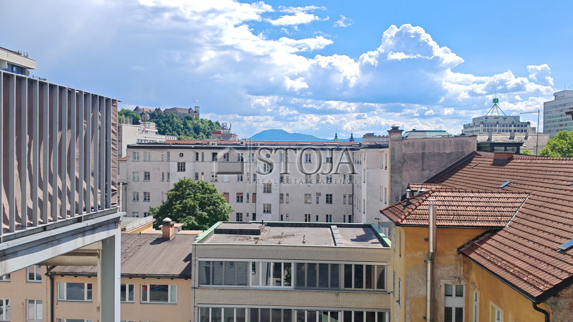 Lokacija: Ljubljana mesto, Center, Tabor