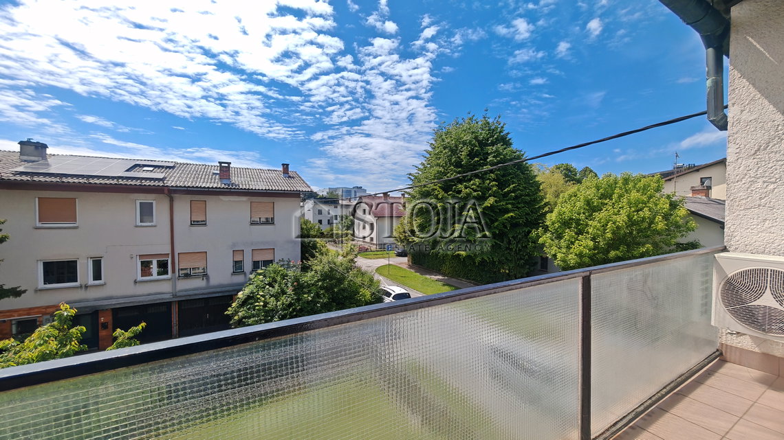 Lokacija: Ljubljana mesto, Vič-Rudnik, Kolezija
