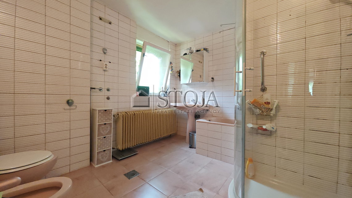 Lokacija: Ljubljana mesto, Bežigrad, Bežigrad