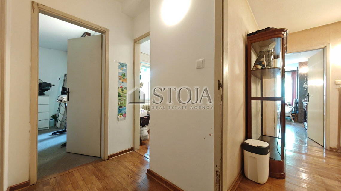 Lokacija: Ljubljana mesto, Bežigrad, Bežigrad