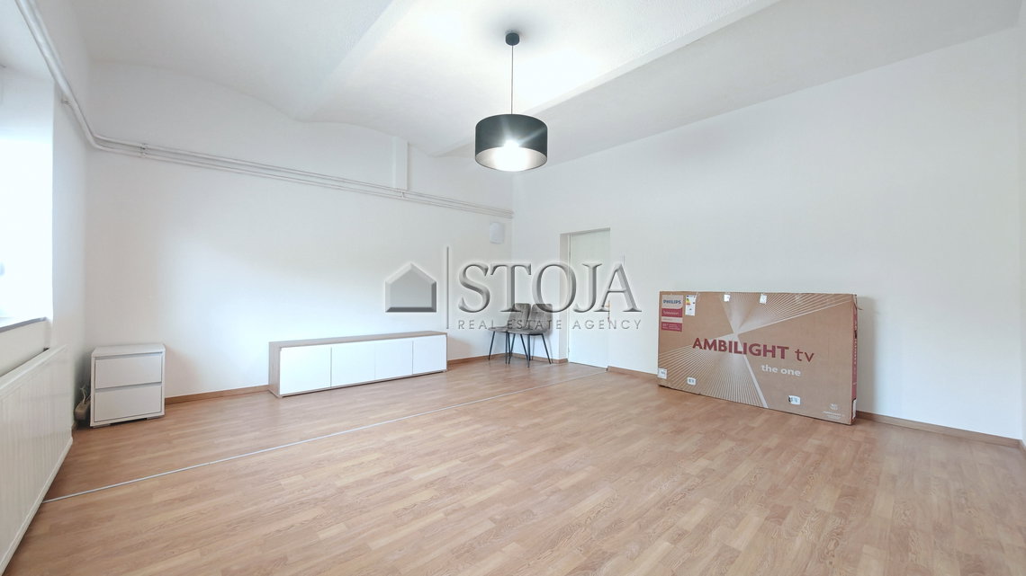 Lokacija: Ljubljana mesto, Moste-Polje, Sostro