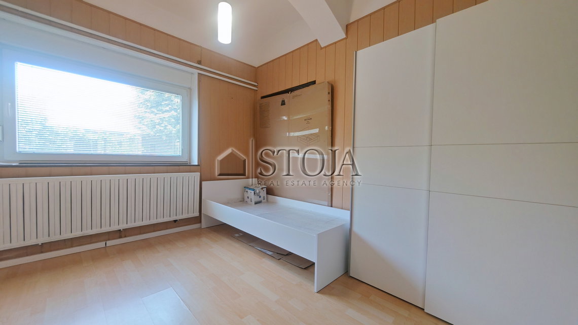 Lokacija: Ljubljana mesto, Moste-Polje, Sostro