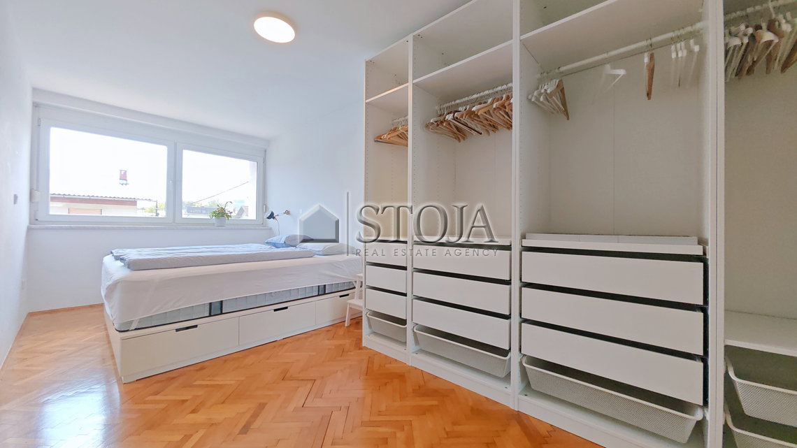 Lokacija: Ljubljana mesto, Vič-Rudnik, Kolezija