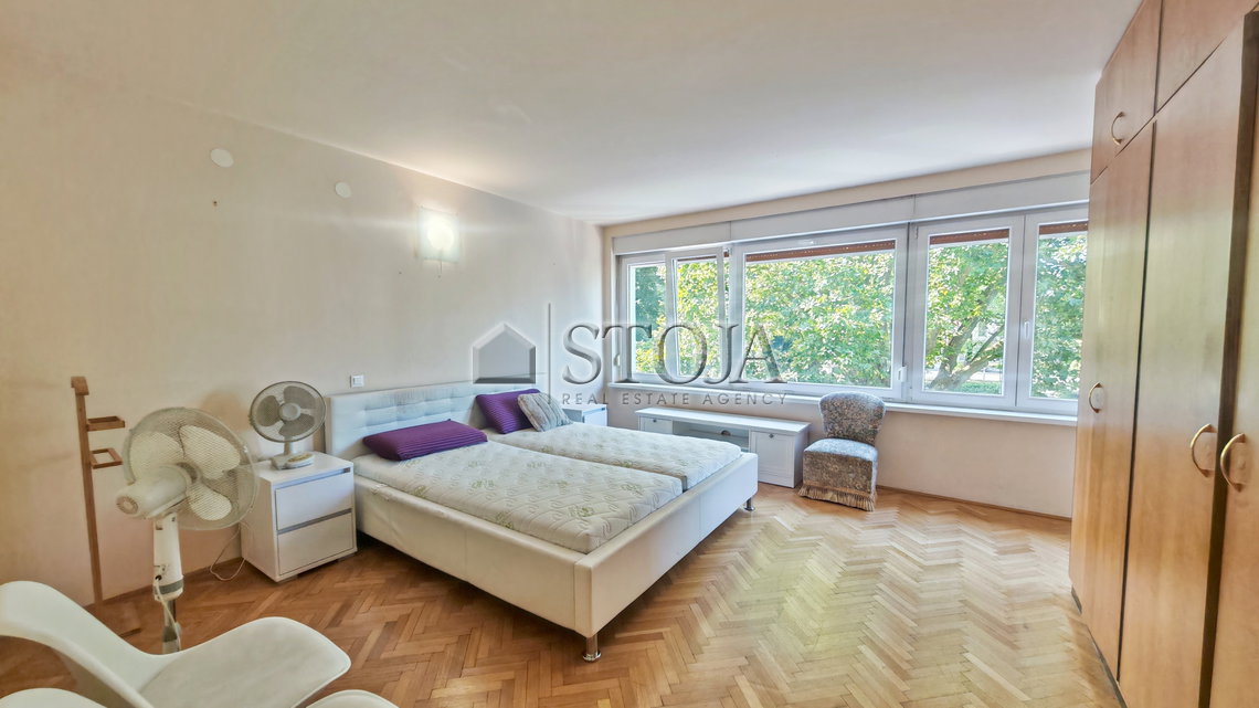 Lokacija: Ljubljana mesto, Center, Center