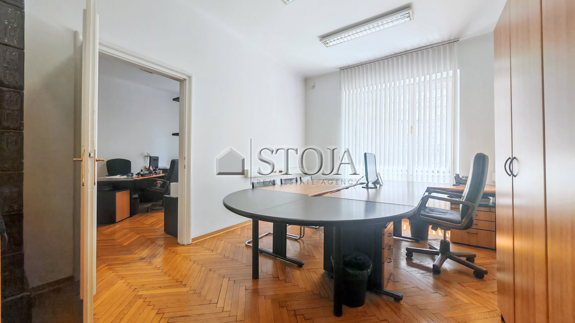 Lokacija: Ljubljana mesto, Center, Center