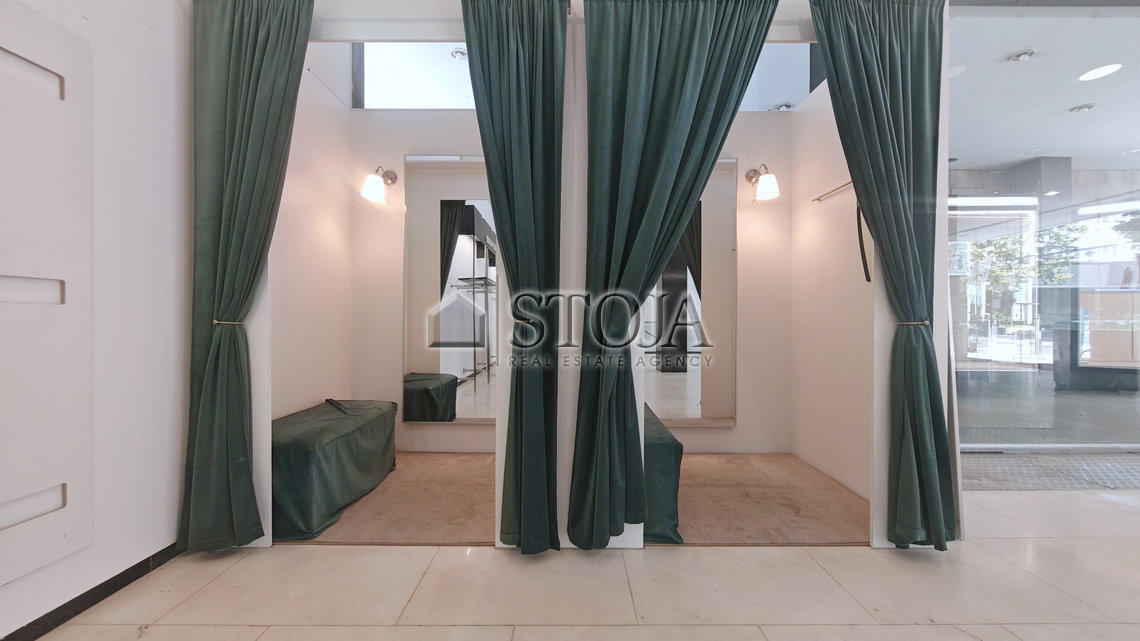 Lokacija: Ljubljana mesto, Center, Center