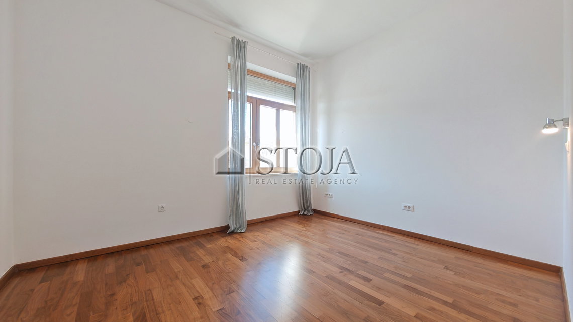 Location: Ljubljana mesto, Center, Center