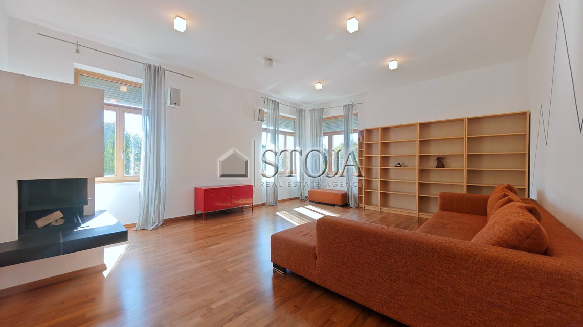 Location: Ljubljana mesto, Center, Center